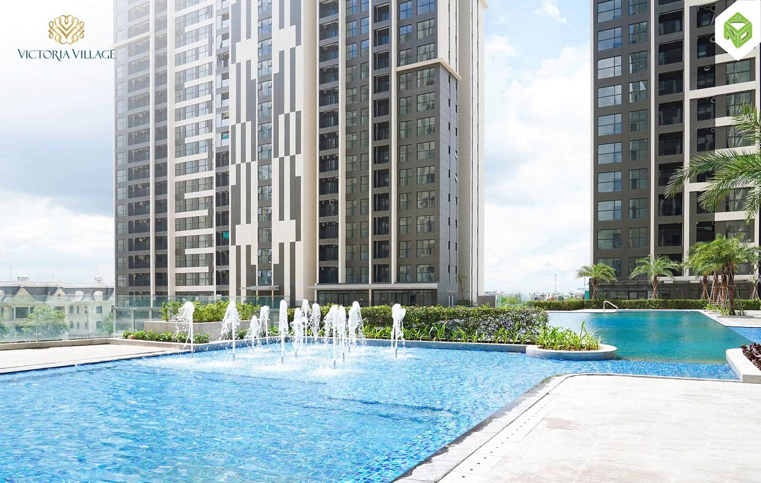 Hồ bơi Victoria Village mở ra không gian nghỉ dưỡng riêng tư giữa mảng xanh nội khu, nơi cư dân thư giãn và tận hưởng chuẩn sống hiện đại.